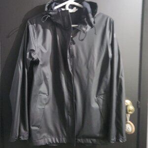 Waterproof Black Rain Jacket - Helly Hansen - S